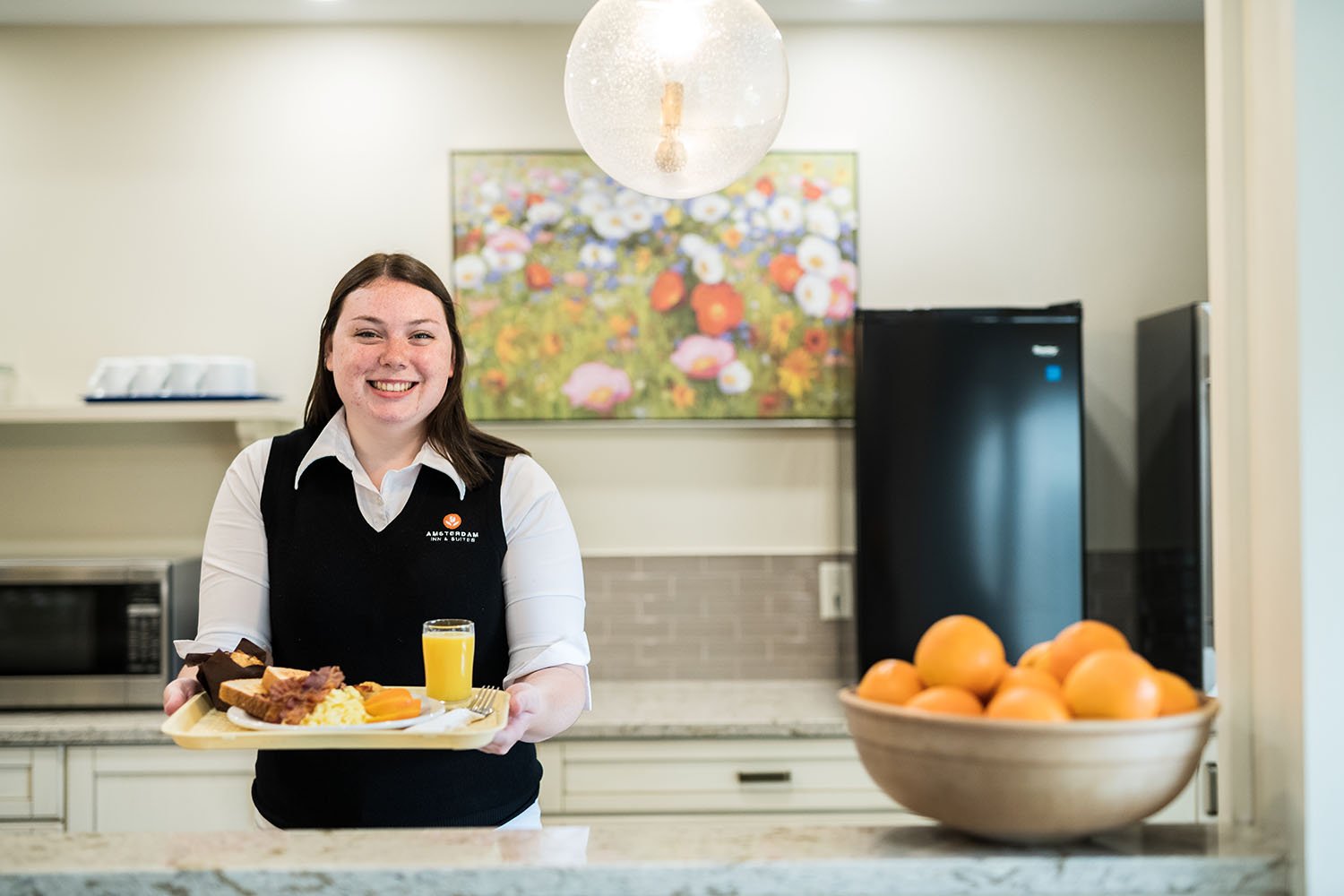 Amsterdam Inn Employee Lexi Amsterdam Inn Employee Lexi